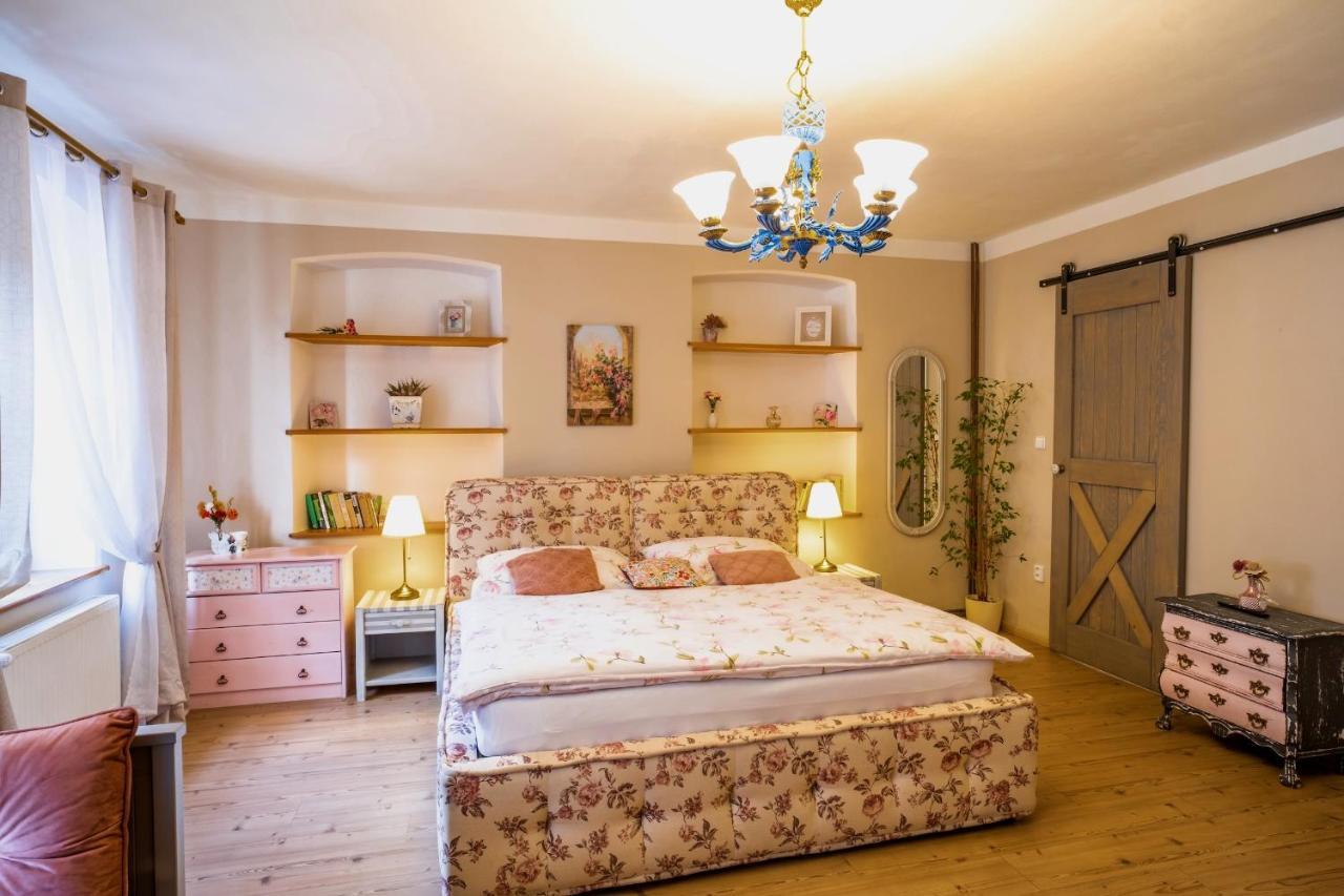 Appartamento Rustic House v Lužických horách Jiřetín pod Jedlovou Esterno foto